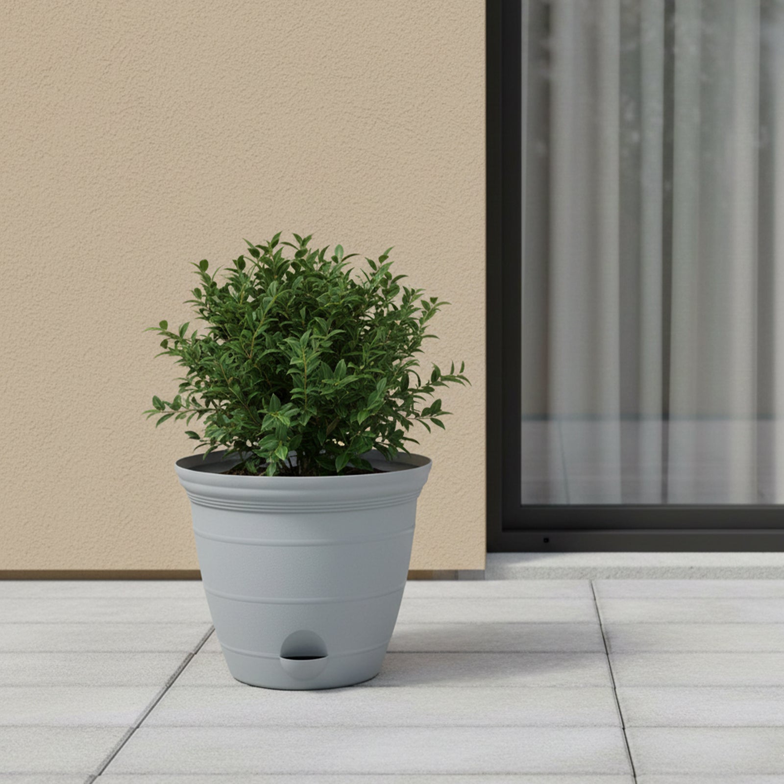Eden 20cm grey Roman self-watering pot for indoor and outdoor use