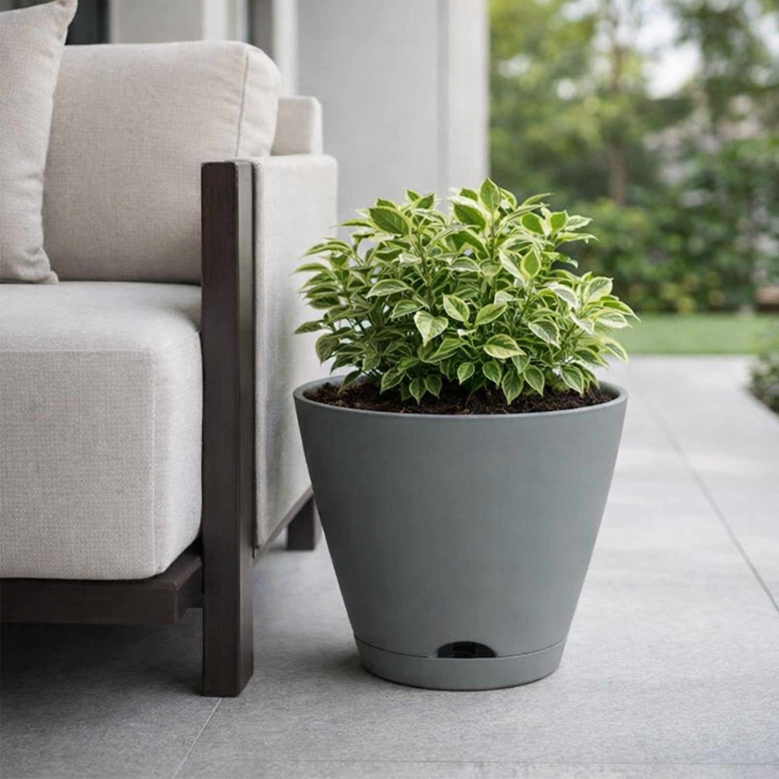 Eden 38cm grey Oslo self-watering planter for feature plants and landscaping